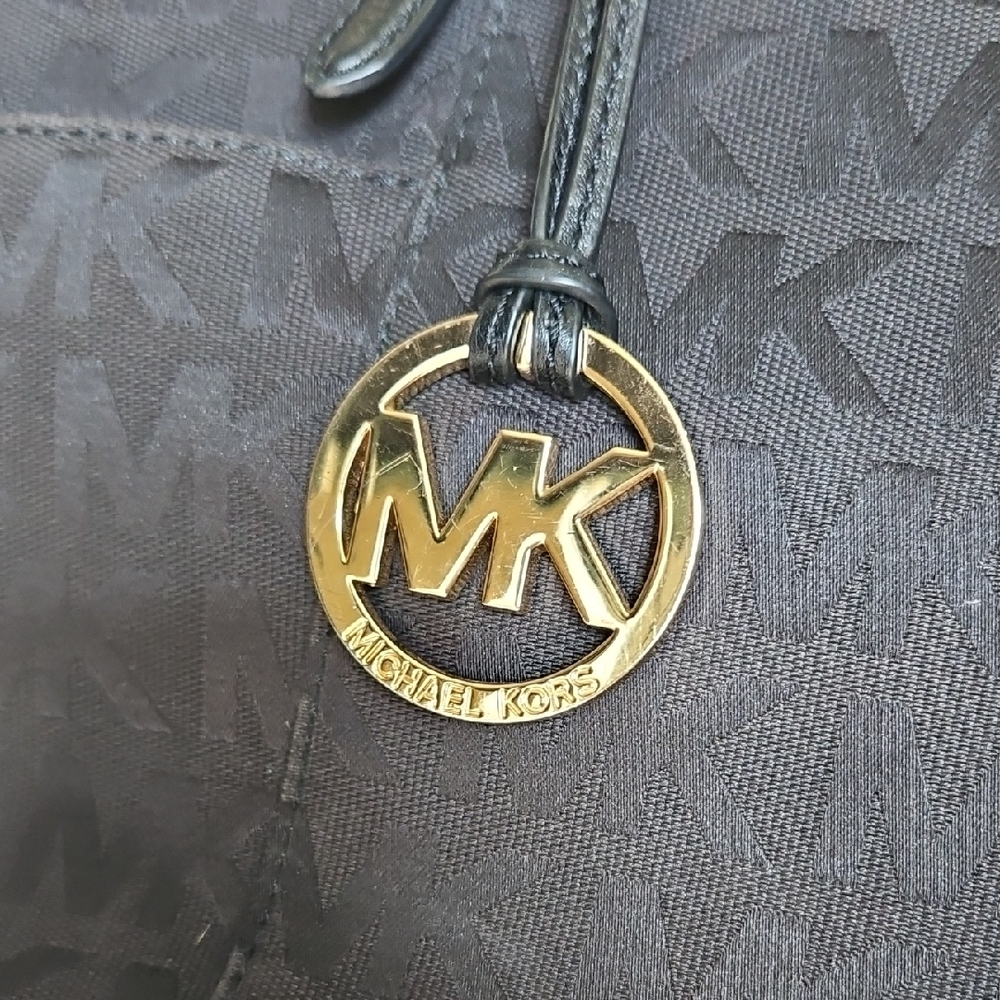 Michael Kors Signature Black Tote and Wallet - Picture 2 of 11